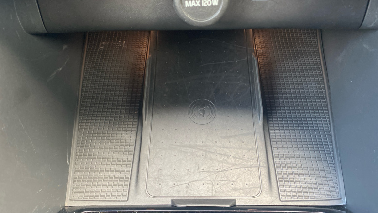 Volvo XC40 2.0 B3P Ultra Dark 5dr Auto Petrol Estate